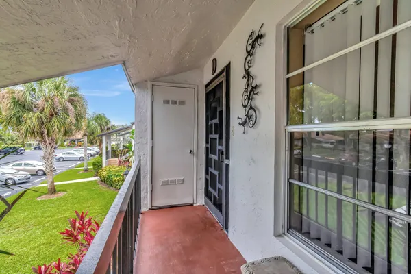 Property Slideshow image 2 of 40 | 13194 lucinda palm ct d, Delray Beach, FL, 33484