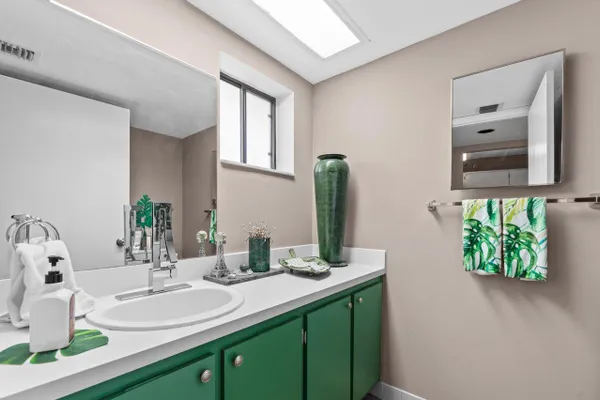 Property Slideshow image 3 of 24 | 5100 las verdes cir 316, Delray Beach, FL, 33484