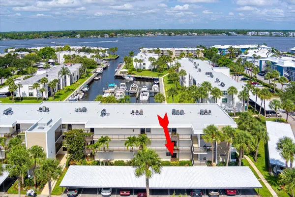 Property Slideshow image 3 of 41 | 1950 sw palm city rd apt 5109, Stuart, FL, 34994