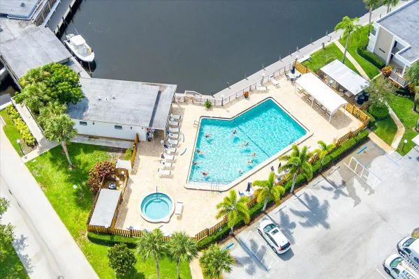 Property Slideshow image 2 of 41 | 1950 sw palm city rd apt 5109, Stuart, FL, 34994