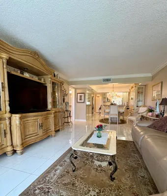 Property Slideshow image 2 of 27 | 23249 barwood ln 402, Boca Raton, FL, 33428