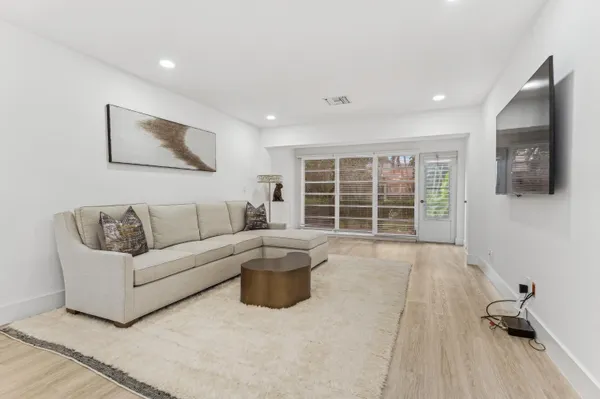 Property Slideshow image 3 of 12 | 13725 flora pl d, Delray Beach, FL, 33484