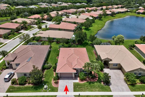 Property Slideshow image 2 of 34 | 6360 astor pl, Vero Beach, FL, 32966