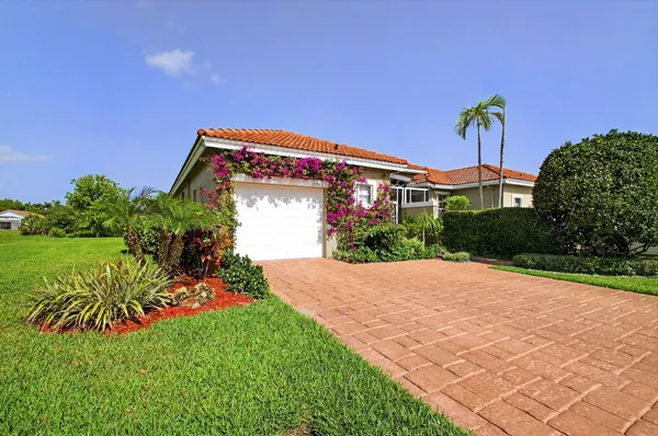 Property Slideshow image 2 of 71 | 10853 royal caribbean cir, Boynton Beach, FL, 33437