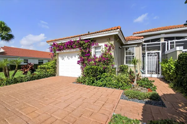 Property Slideshow image 3 of 71 | 10853 royal caribbean cir, Boynton Beach, FL, 33437