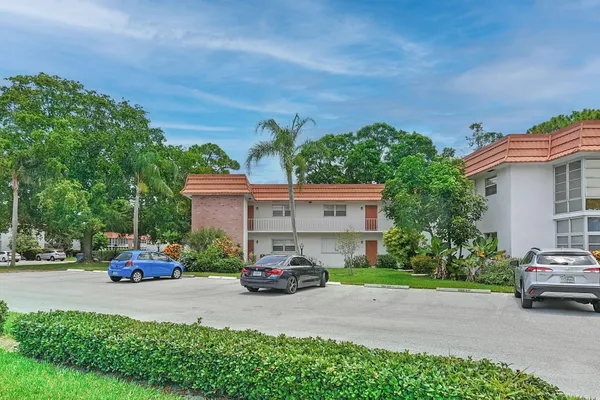 Property Slideshow image 3 of 45 | 2600 se ocean blvd apt s15, Stuart, FL, 34996