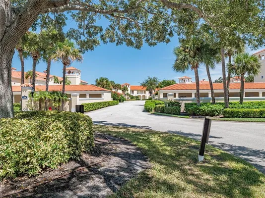Property Slideshow image 3 of 36 | 5010 harmony cir 203, Vero Beach, FL, 32967