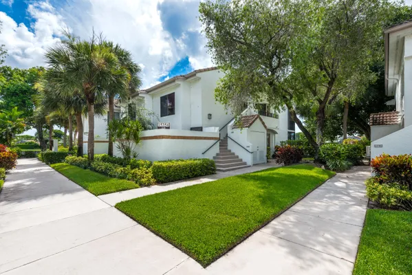 Property Slideshow image 2 of 67 | 15354 strathearn dr 12604, Delray Beach, FL, 33446