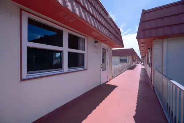 Property Slideshow image 3 of 20 | 47 saxony a, Delray Beach, FL, 33446