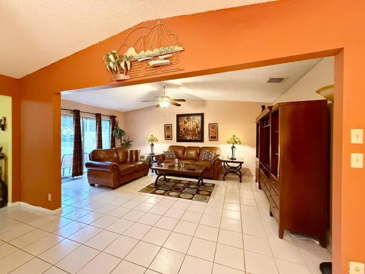 Property Slideshow image 3 of 19 | 5496 viburnum cir, Delray Beach, FL, 33484