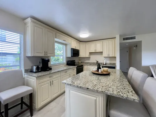 Property Slideshow image 2 of 30 | 117 flanders c, Delray Beach, FL, 33484