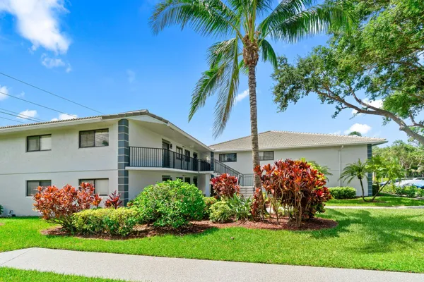 Property Slideshow image 2 of 41 | 15011 ashland cir 23, Delray Beach, FL, 33484