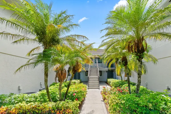 Property Slideshow image 3 of 41 | 15011 ashland cir 23, Delray Beach, FL, 33484