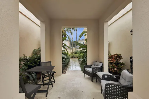 Property Slideshow image 2 of 55 | 2141 tigris dr, West Palm Beach, FL, 33411