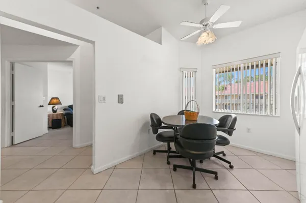 Property Slideshow image 3 of 48 | 5952 regal glen dr 207, Boynton Beach, FL, 33437