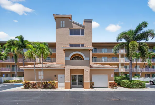 Property Slideshow image 2 of 59 | 5749 gemstone ct 204, Boynton Beach, FL, 33437