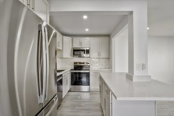 Property Slideshow image 3 of 29 | 105 coventry e unit e, West Palm Beach, FL, 33417