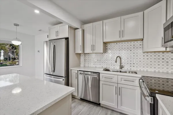 Property Slideshow image 2 of 29 | 105 coventry e unit e, West Palm Beach, FL, 33417