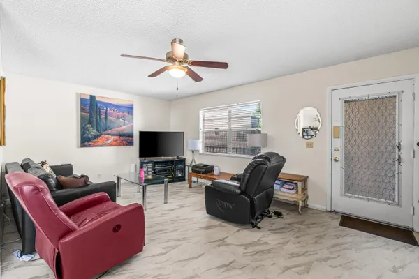 Property Slideshow image 3 of 22 | 184 flanders d, Delray Beach, FL, 33484