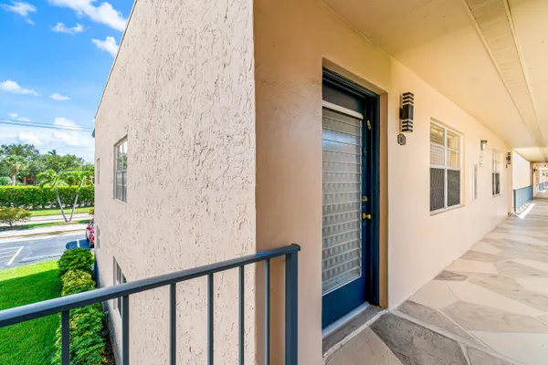 Property Slideshow image 2 of 22 | 184 flanders d, Delray Beach, FL, 33484