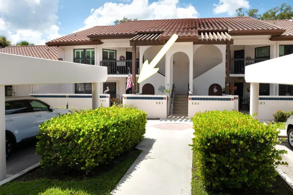 Property Slideshow image 2 of 31 | 6030 se martinique dr 102, Stuart, FL, 34997