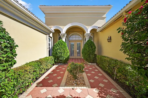 Property Slideshow image 2 of 42 | 9783 via grandezza, Wellington, FL, 33411