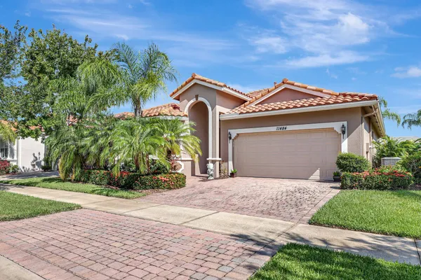 Property Slideshow image 3 of 54 | 11484 sw mountain ash cir, Port St. Lucie, FL, 34987