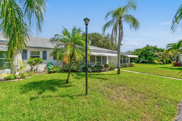 Property Slideshow image 2 of 36 | 1097 circle ter c, Delray Beach, FL, 33445