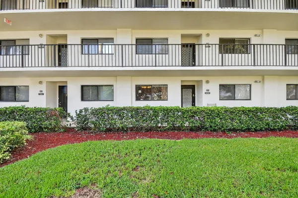 Property Slideshow image 3 of 82 | 15244 lakes of delray blvd apt 103, Delray Beach, FL, 33484