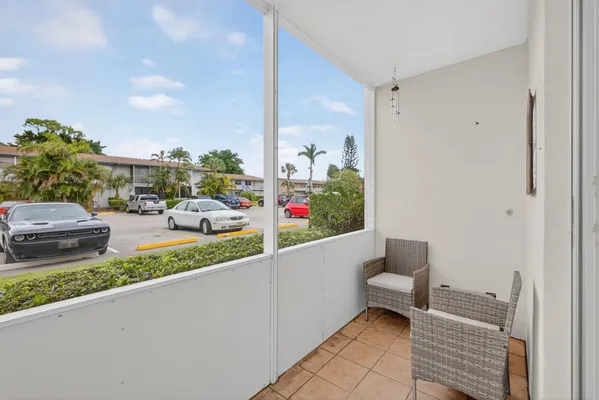 Property Slideshow image 2 of 52 | 221 coventry j, West Palm Beach, FL, 33417