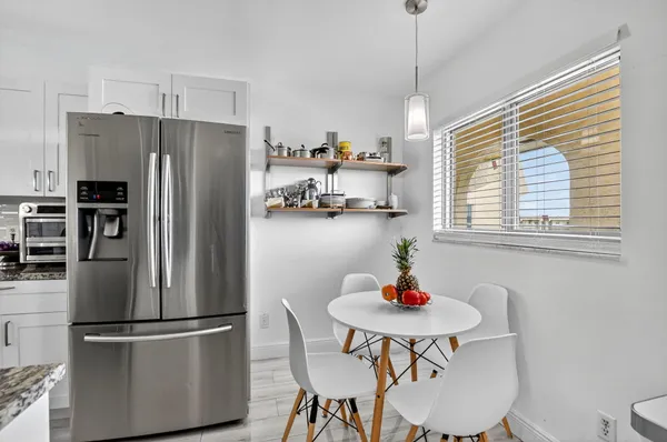 Property Slideshow image 2 of 30 | 23277 barwood ln 403, Boca Raton, FL, 33428