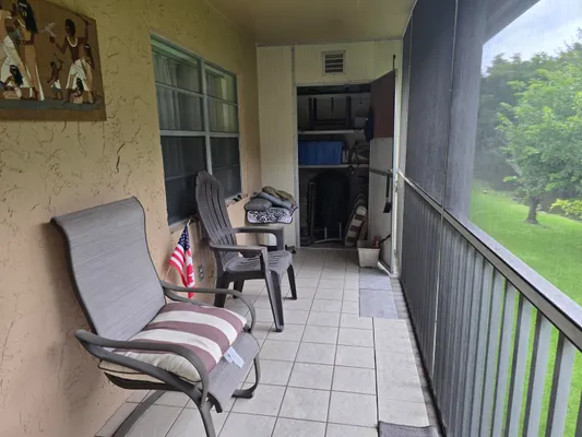 Property Slideshow image 2 of 22 | 140 lake meryl dr apt 233, West Palm Beach, FL, 33411