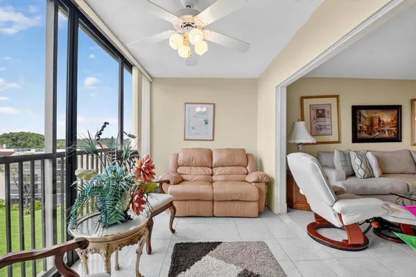 Property Slideshow image 2 of 32 | 14460 strathmore ln 605, Delray Beach, FL, 33446
