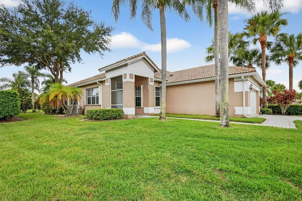 Property Slideshow image 3 of 56 | 6900 cairnwell dr, Boynton Beach, FL, 33472