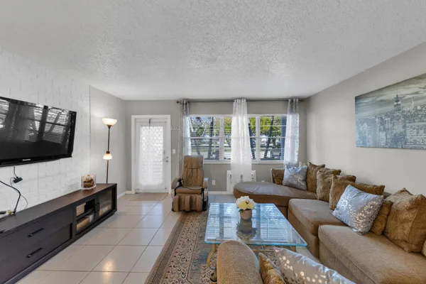 Property Slideshow image 3 of 31 | 5 newport a, Deerfield Beach, FL, 33442