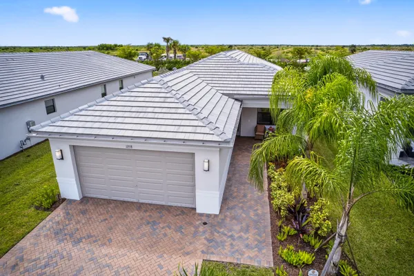 Property Slideshow image 2 of 29 | 11558 sw oceanfront ct, Port St Lucie, FL, 34987