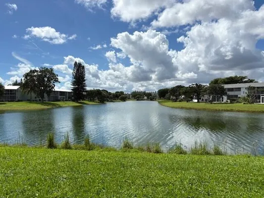 Property Slideshow image 2 of 40 | 42 kent c 42, West Palm Beach, FL, 33417