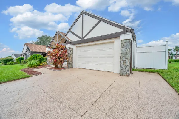 Property Slideshow image 2 of 41 | 211 brentwood dr, Lake Placid, FL, 33852