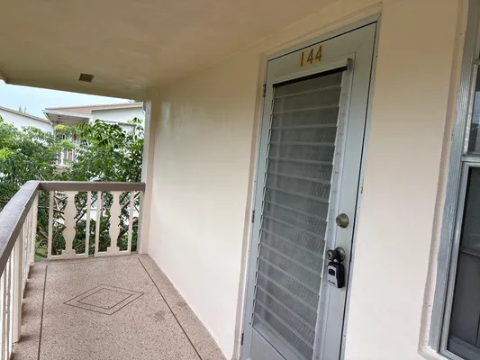 Property Slideshow image 2 of 19 | 144 norwich f, West Palm Beach, FL, 33417