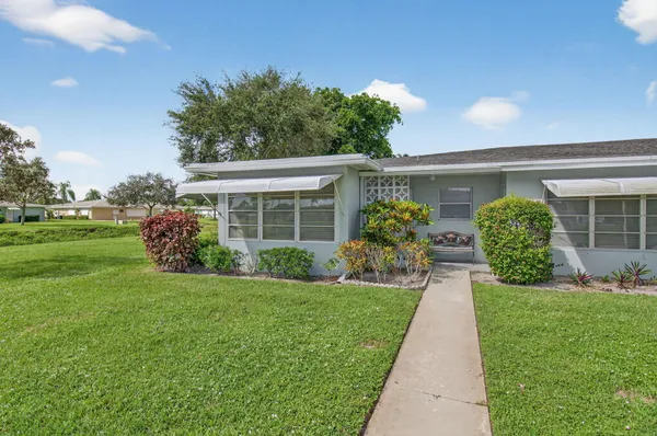 Property Slideshow image 3 of 37 | 300 high point blvd a, Delray Beach, FL, 33445