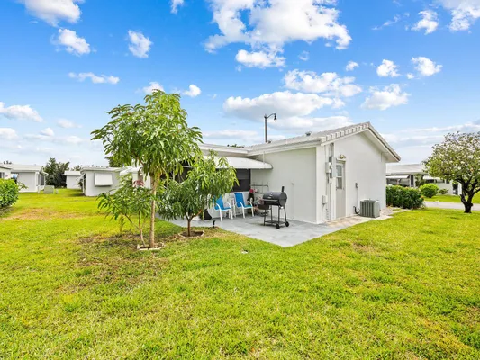 Property Slideshow image 3 of 17 | 210 nw 25th ct, Pompano Beach, FL, 33064