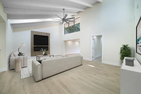 Property Slideshow image 3 of 51 | 8008 eastlake dr 12-a, Boca Raton, FL, 33433