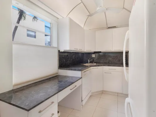 Property Slideshow image 3 of 35 | 405 burgundy i i, Delray Beach, FL, 33484