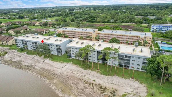 Property Slideshow image 3 of 42 | 4725 lucerne lakes blvd 411, Lake Worth, FL, 33467