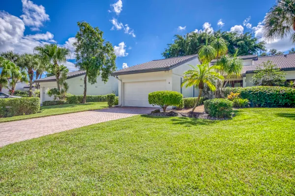 Property Slideshow image 3 of 31 | 3 brentwood dr, Boynton Beach, FL, 33436