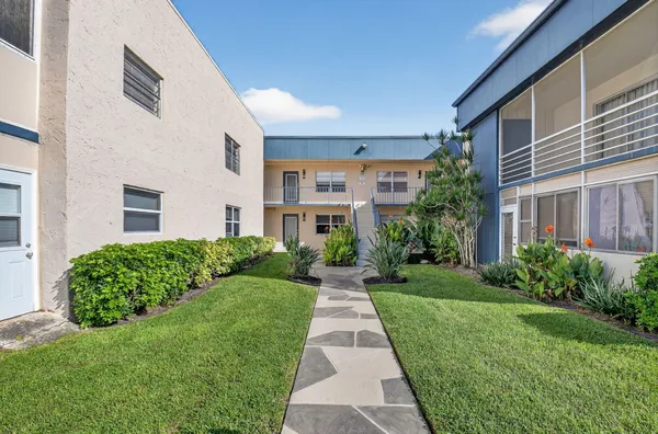 Property Slideshow image 2 of 77 | 161 flanders d # 161, Delray Beach, FL, 33484