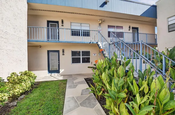 Property Slideshow image 3 of 77 | 161 flanders d # 161, Delray Beach, FL, 33484