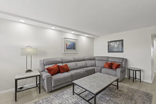 Property Slideshow image 3 of 32 | 2069 guildford d d, Boca Raton, FL, 33434