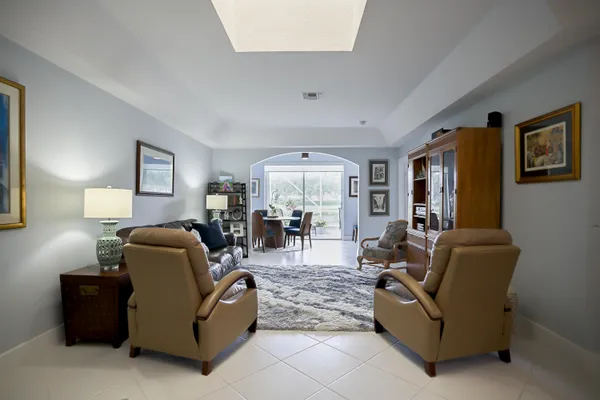 Property Slideshow image 2 of 17 | 12599 crystal pointe dr c, Boynton Beach, FL, 33437