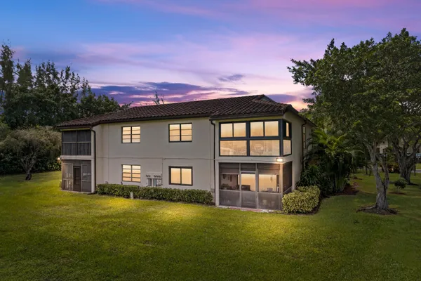 Property Slideshow image 3 of 27 | 21734 arriba real 32b, Boca Raton, FL, 33433